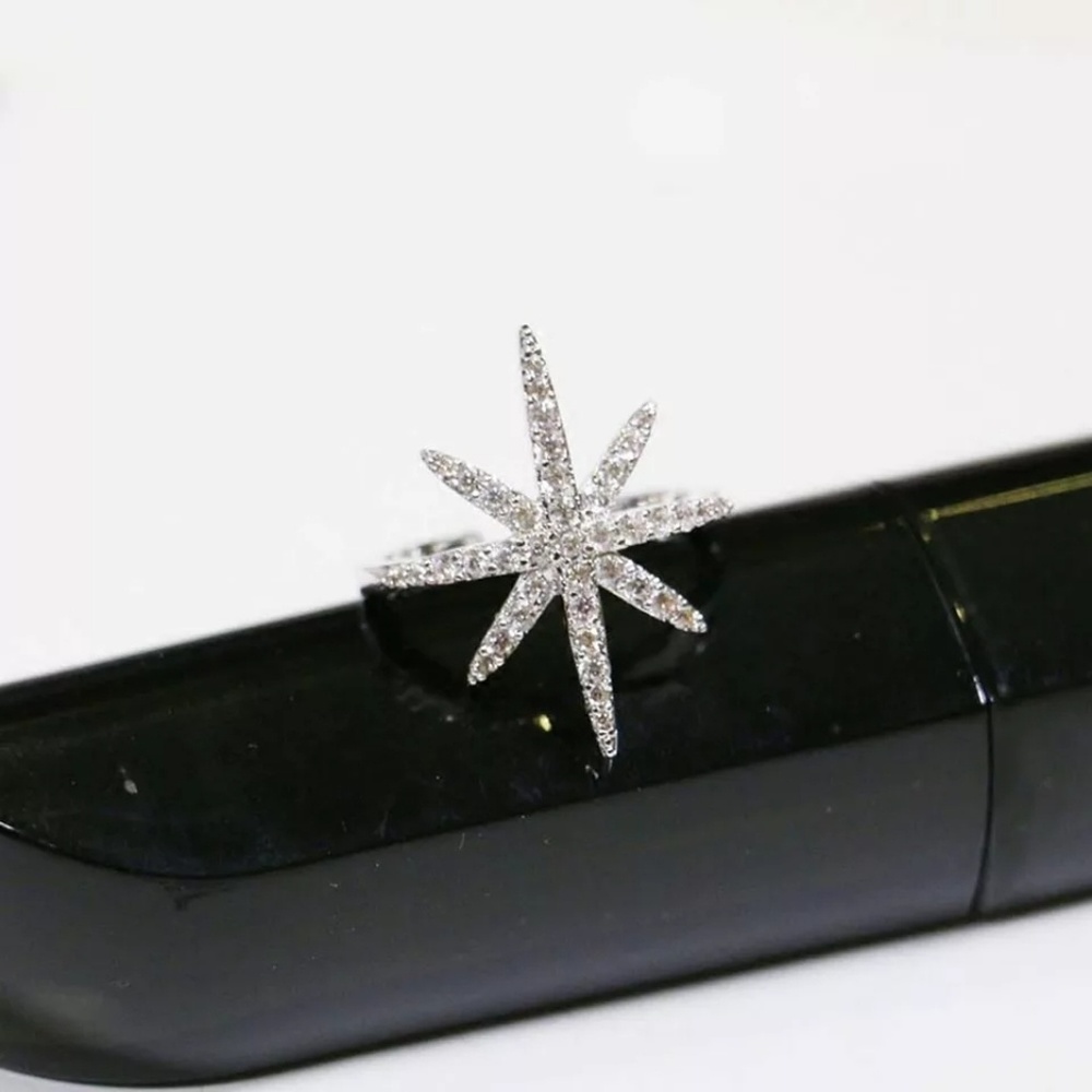 Silver Crystal Star Snowflake Ring - Picture 7 of 8